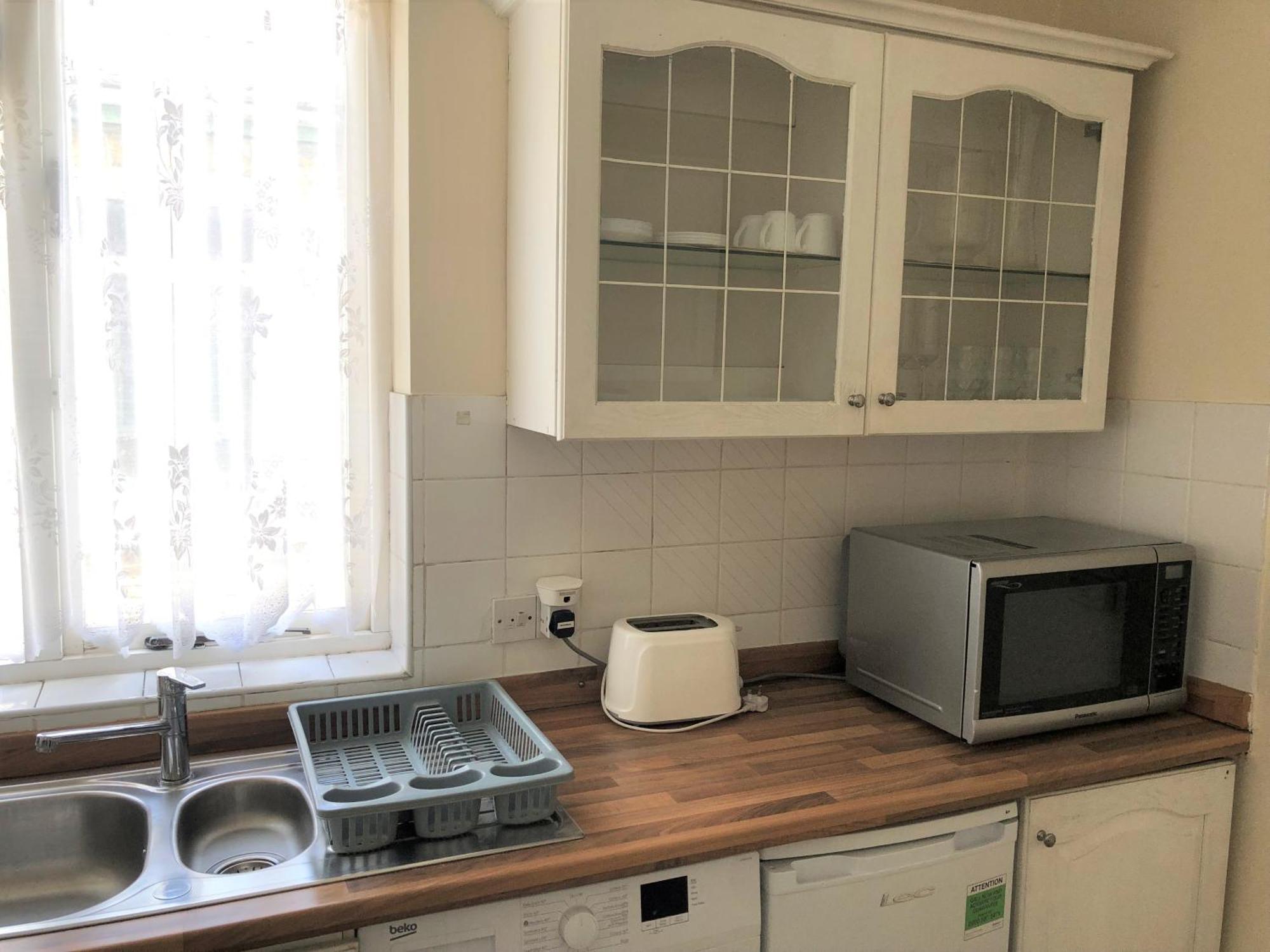 Spacious West London 2 Bedroom Apartment Ngoại thất bức ảnh