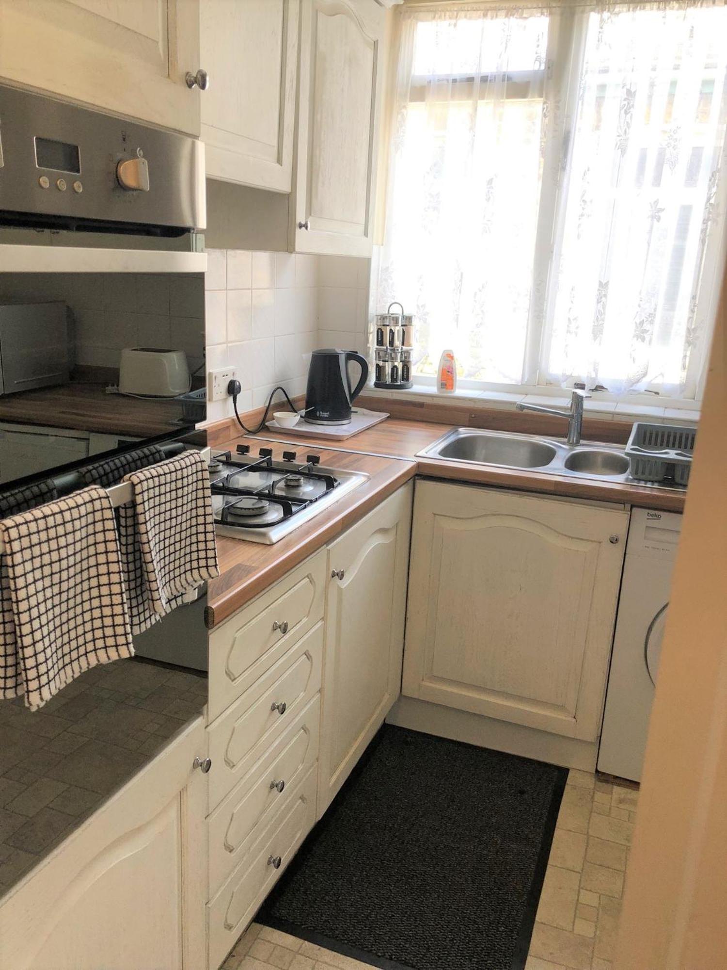 Spacious West London 2 Bedroom Apartment Ngoại thất bức ảnh