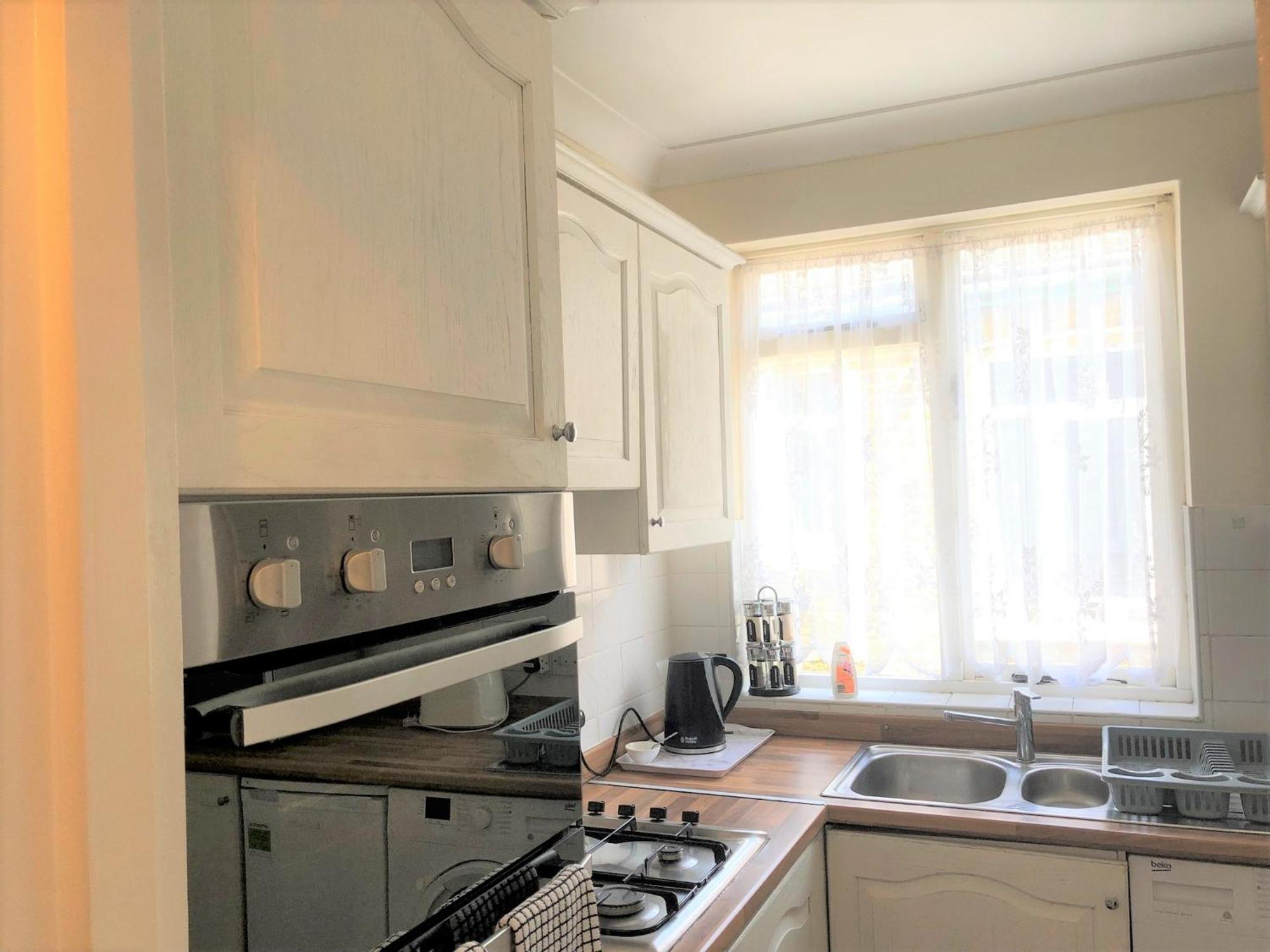 Spacious West London 2 Bedroom Apartment Ngoại thất bức ảnh