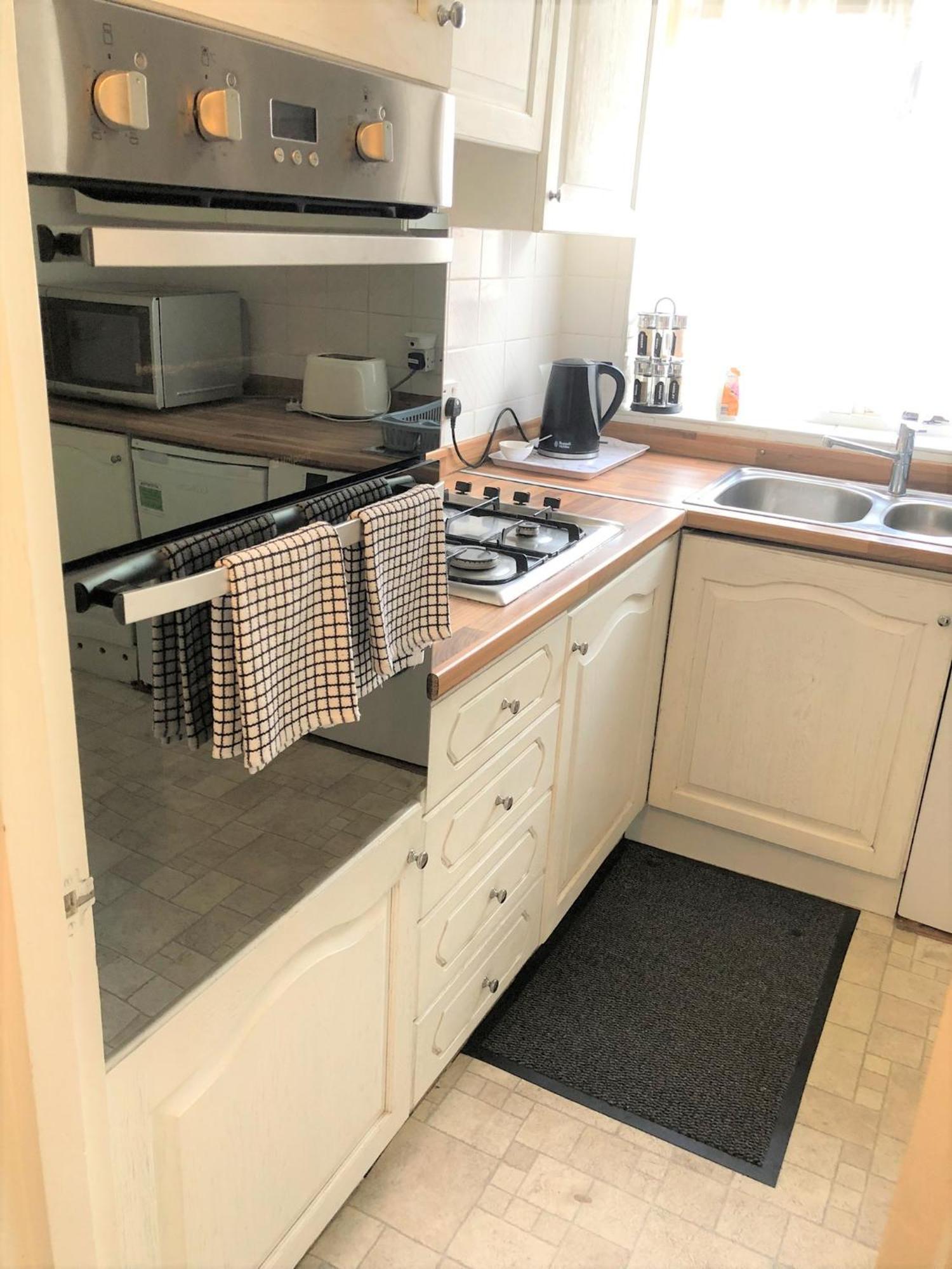 Spacious West London 2 Bedroom Apartment Ngoại thất bức ảnh