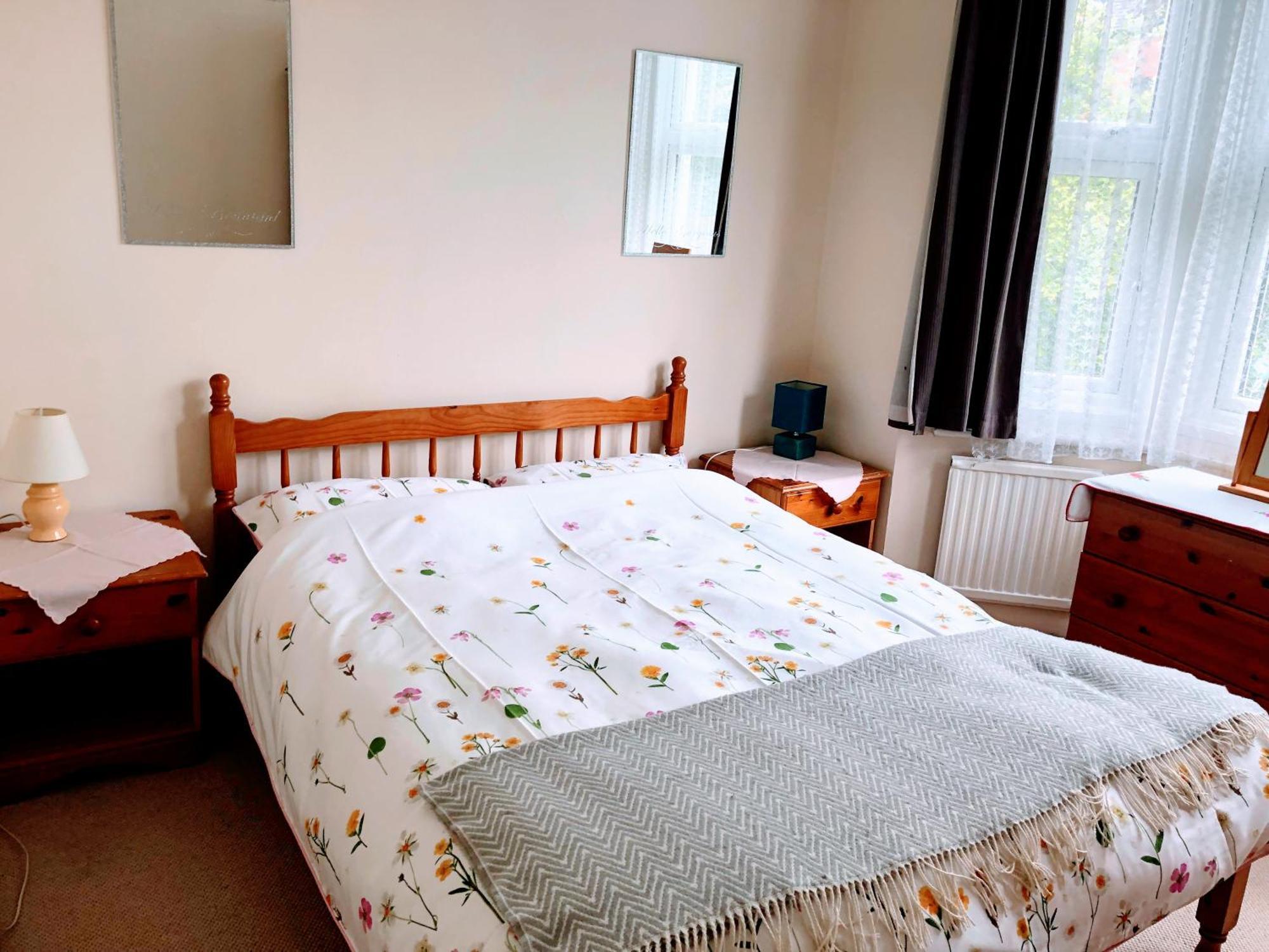Spacious West London 2 Bedroom Apartment Ngoại thất bức ảnh