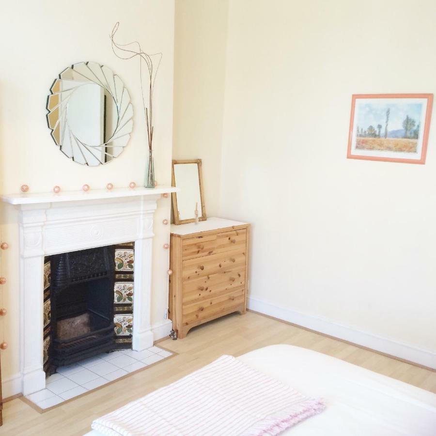 Spacious West London 2 Bedroom Apartment Ngoại thất bức ảnh