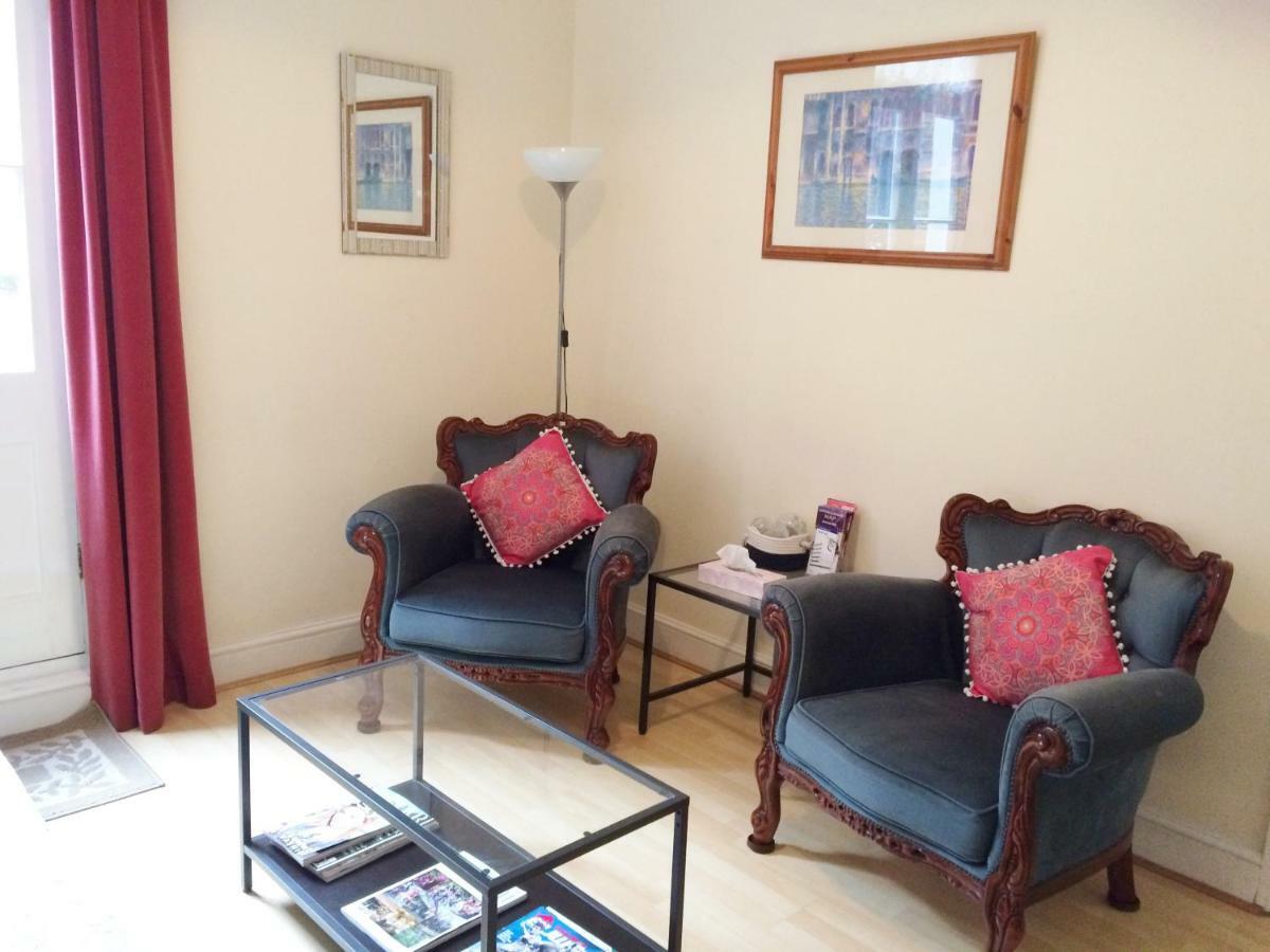 Spacious West London 2 Bedroom Apartment Ngoại thất bức ảnh